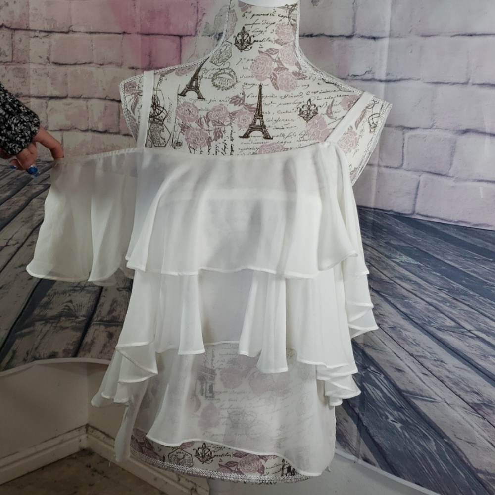 Off the shoulder white blouse Size Medium